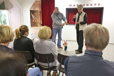 Lesena doba: les povezuje glasbo, kulinariko in kulturno dediščino